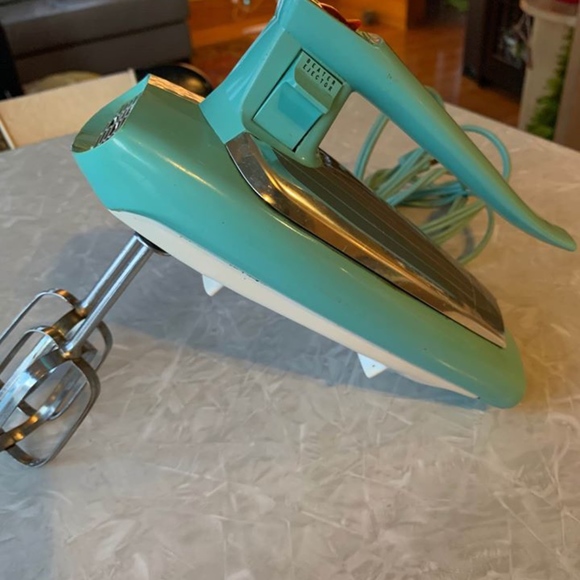 General Electric Other - Vintage General Electric Jadeite Hand Mixer